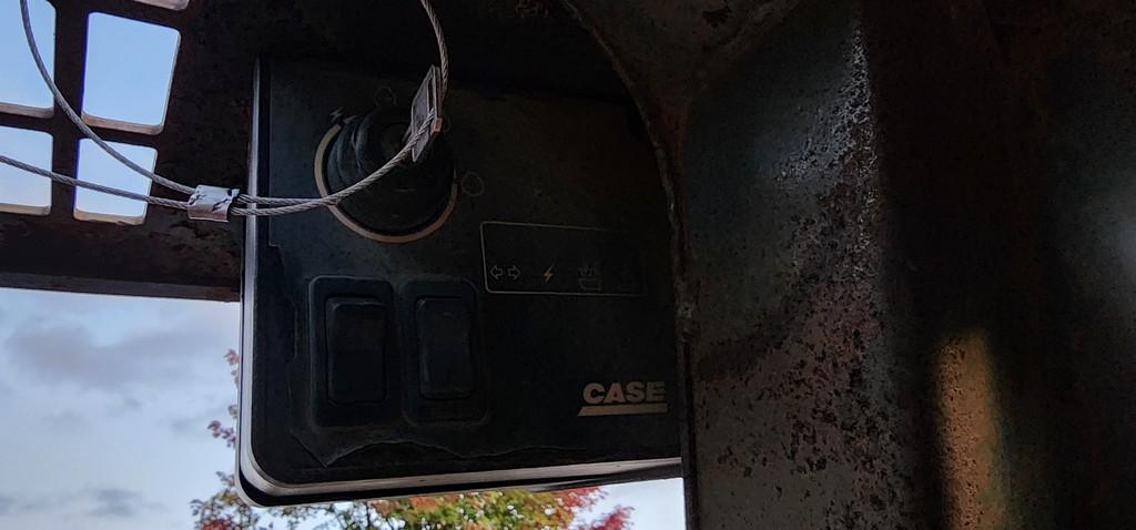 2000 Case 85XT Skidloader (RUNS)
