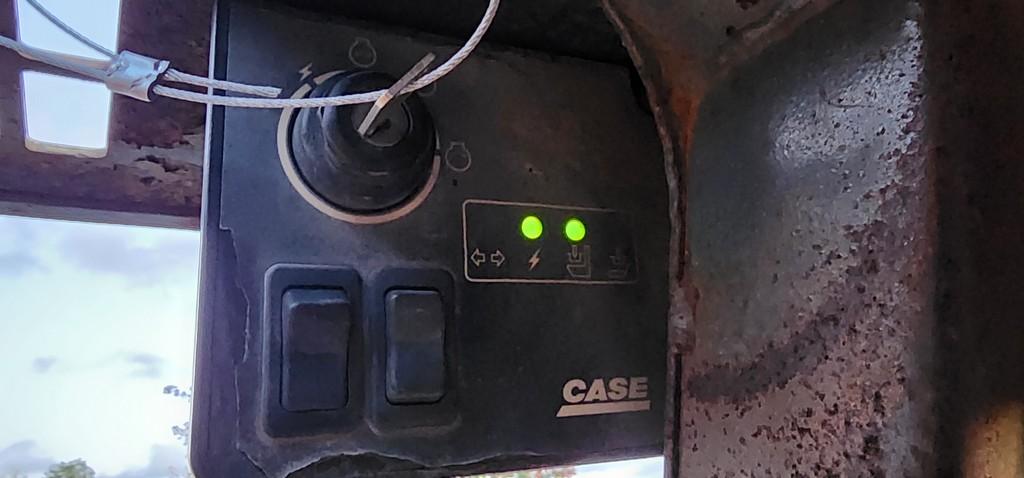 2000 Case 85XT Skidloader (RUNS)