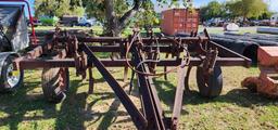 International 10 Tooth Pull Chisel Plow