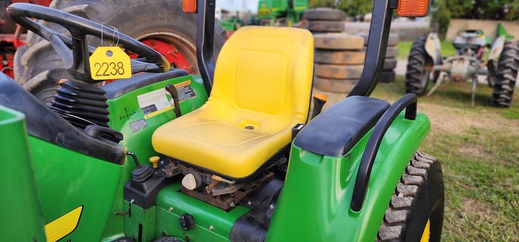 John Deere 4300 Compact Tractor W/Loader (RUNS)