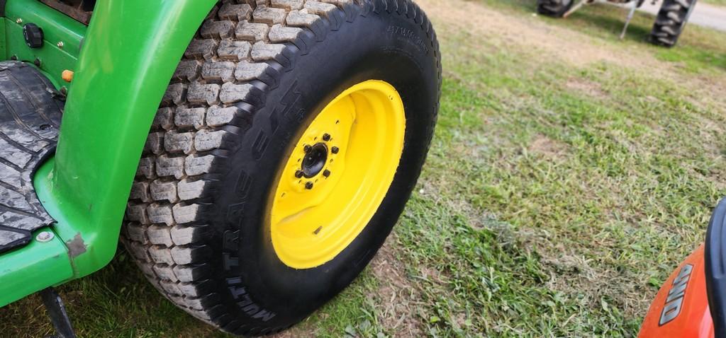 John Deere 4300 Compact Tractor W/Loader (RUNS)