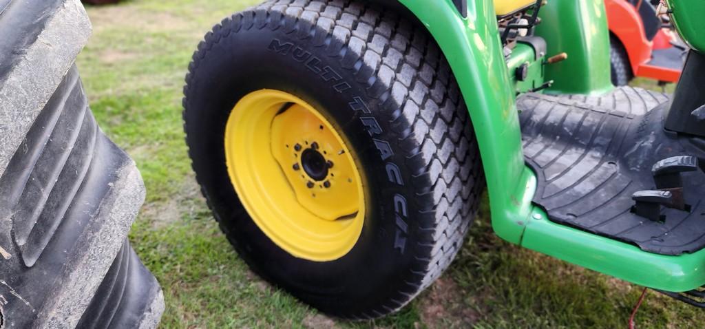 John Deere 4300 Compact Tractor W/Loader (RUNS)
