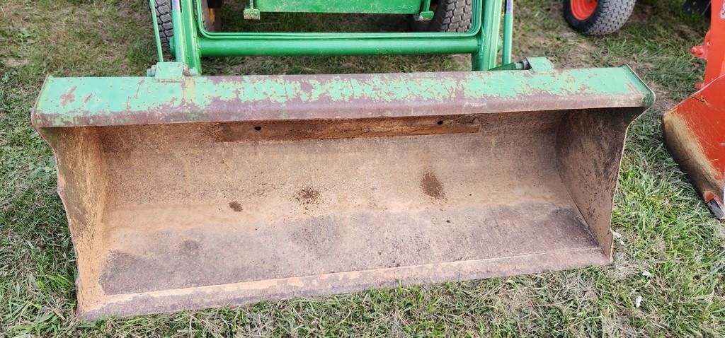 John Deere 4300 Compact Tractor W/Loader (RUNS)