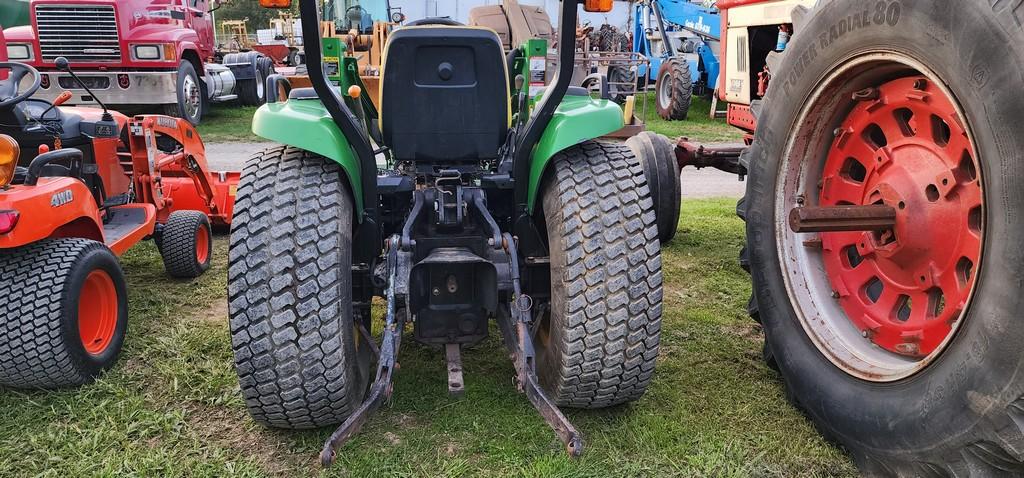 John Deere 4300 Compact Tractor W/Loader (RUNS)