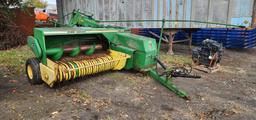 John Deere 338 Square Baler