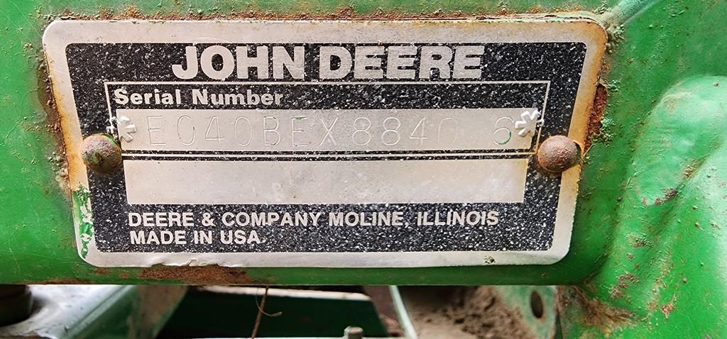 John Deere 338 Square Baler