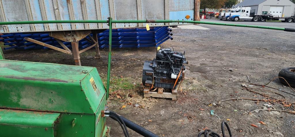 John Deere 338 Square Baler