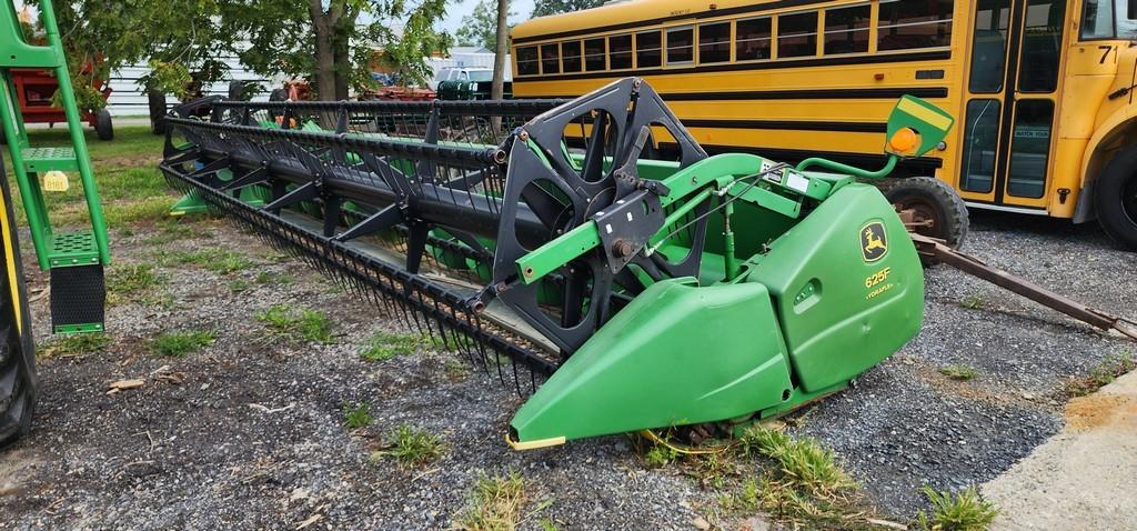 2004 John Deere 625F Hydraflex Grain Head