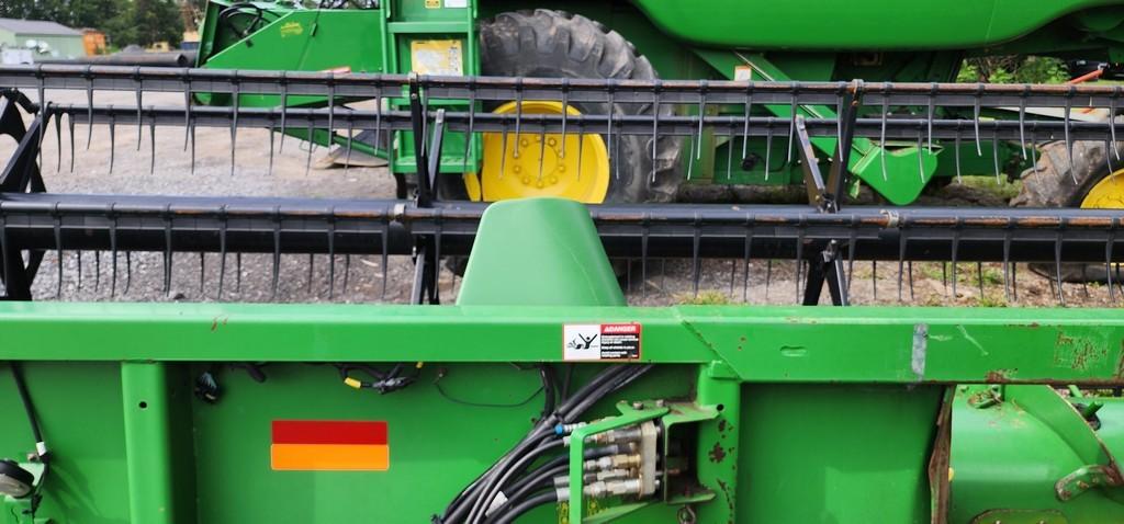 2004 John Deere 625F Hydraflex Grain Head