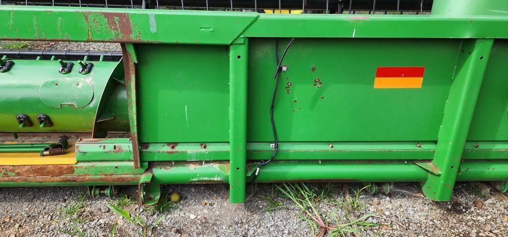 2004 John Deere 625F Hydraflex Grain Head