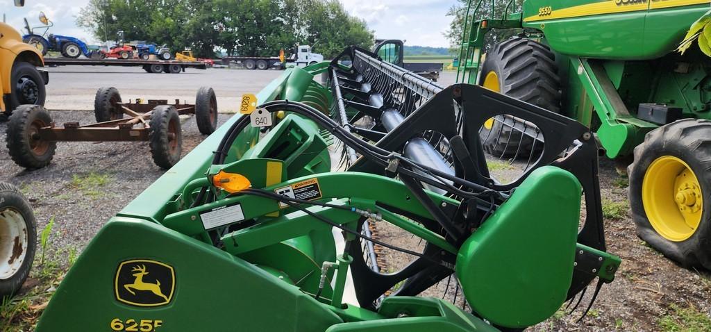 2004 John Deere 625F Hydraflex Grain Head