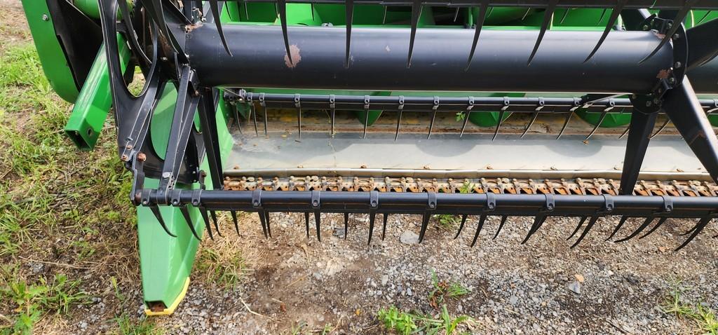 2004 John Deere 625F Hydraflex Grain Head
