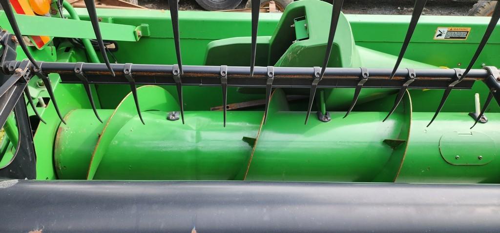 2004 John Deere 625F Hydraflex Grain Head