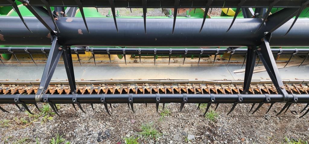 2004 John Deere 625F Hydraflex Grain Head