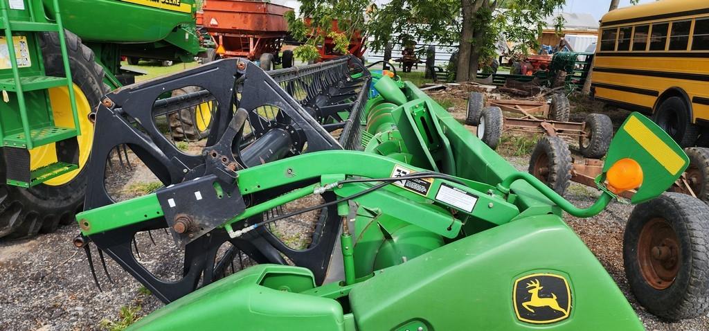 2004 John Deere 625F Hydraflex Grain Head