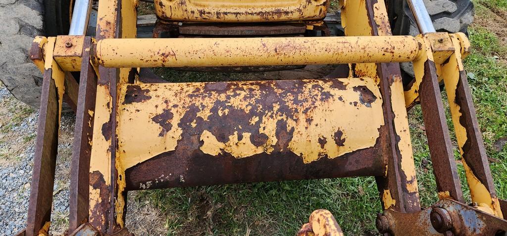 Ford 655E Backhoe (RUNS) (AS IS)