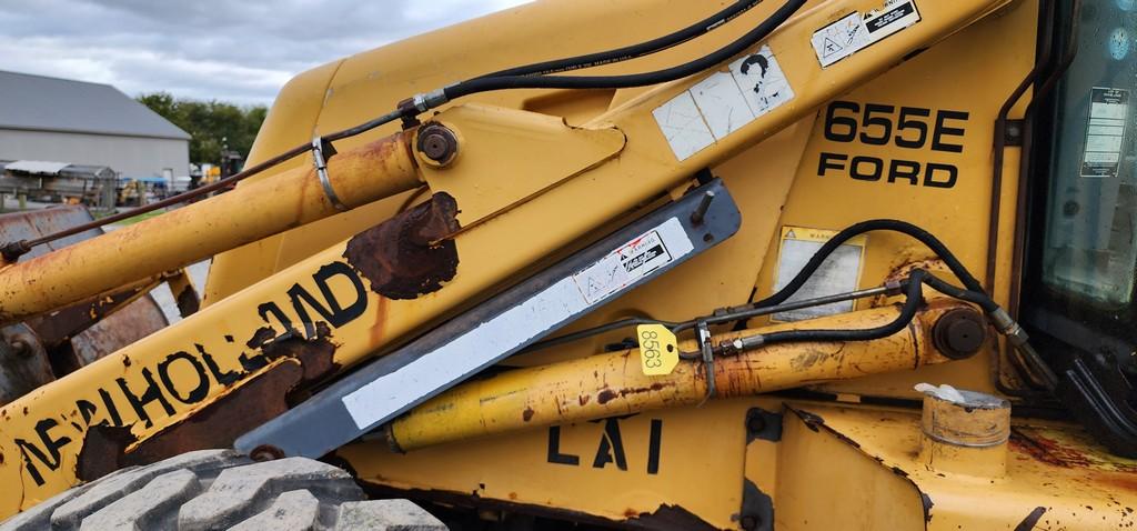 Ford 655E Backhoe (RUNS) (AS IS)