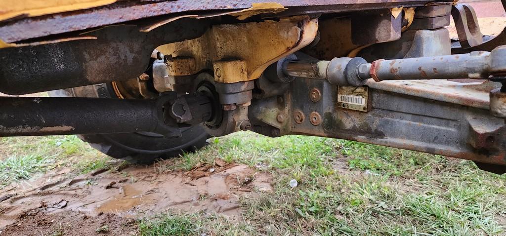 Ford 655E Backhoe (RUNS) (AS IS)