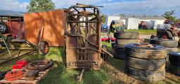 Pull Cattle Head Catch