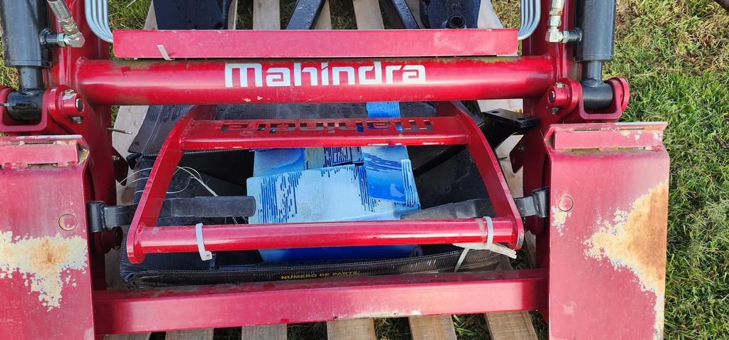New Mahindra 2665CL Quick Attach Loader