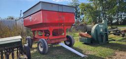 Ficklin 231 Gravity Wagon