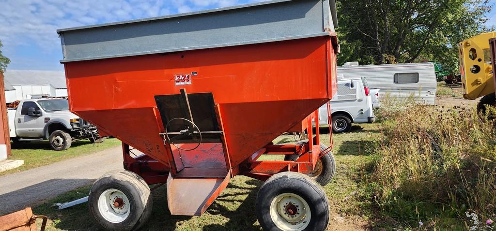 Ficklin 231 Gravity Wagon