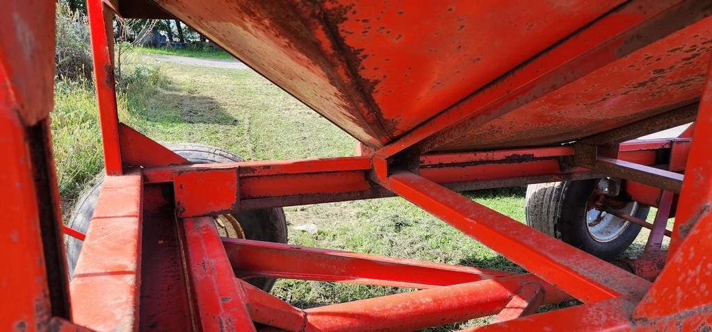 Ficklin 231 Gravity Wagon
