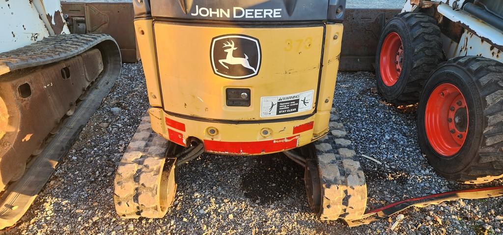 2011 John Deere 17D Mini Excavator (RIDE AND DRIVE)