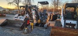 2011 John Deere 17D Mini Excavator (RIDE AND DRIVE)