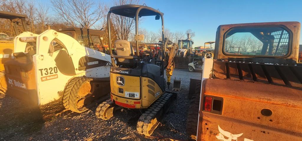 2011 John Deere 17D Mini Excavator (RIDE AND DRIVE)