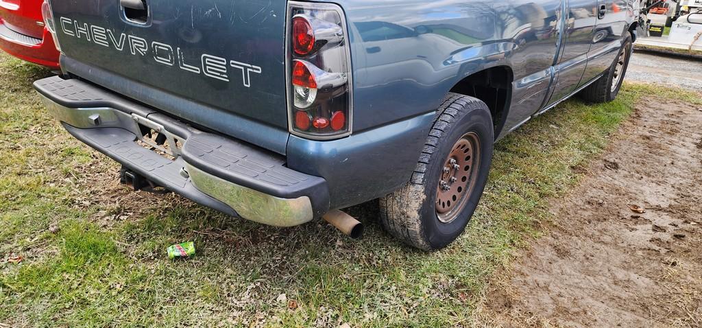 2003 Chevy 1500 Pickup (RUNS) (TITLE)