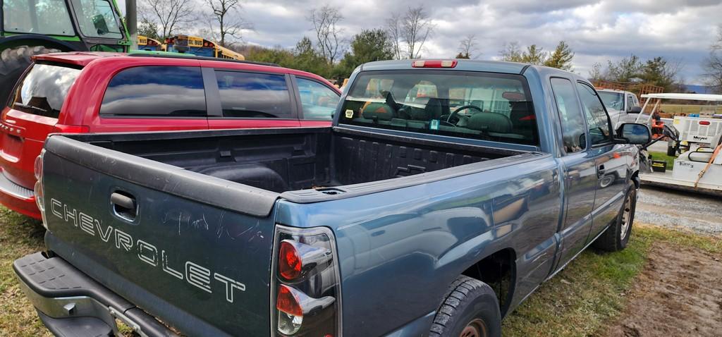 2003 Chevy 1500 Pickup (RUNS) (TITLE)