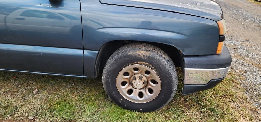 2003 Chevy 1500 Pickup (RUNS) (TITLE)