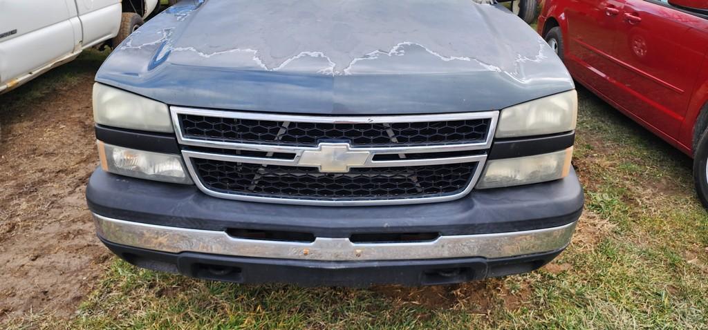 2003 Chevy 1500 Pickup (RUNS) (TITLE)