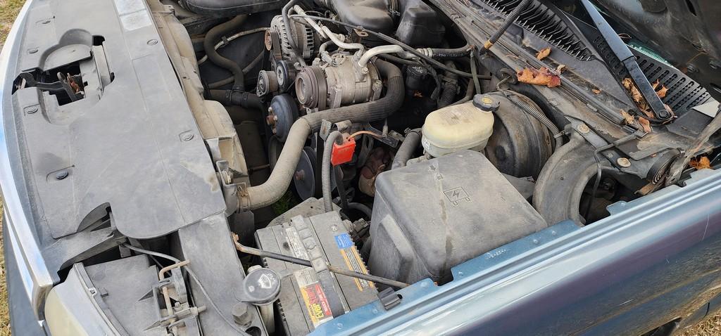 2003 Chevy 1500 Pickup (RUNS) (TITLE)