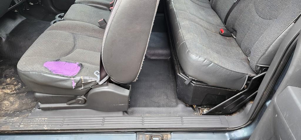 2003 Chevy 1500 Pickup (RUNS) (TITLE)