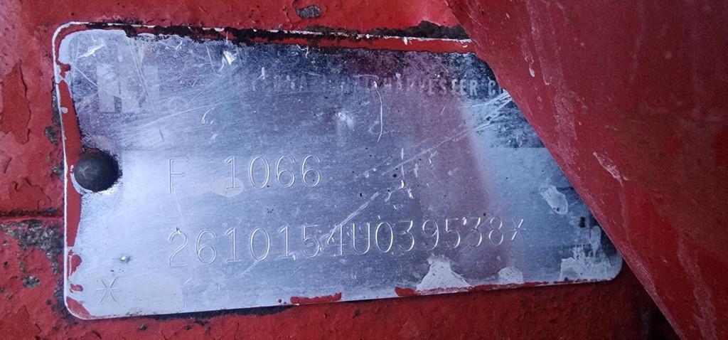 International 1066 Tractor (RUNS)