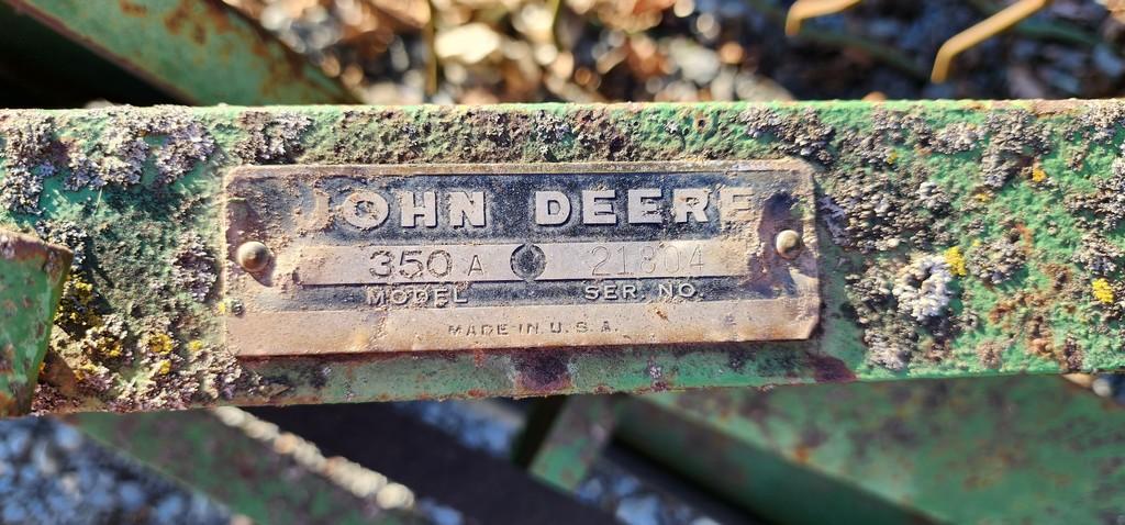 John Deere 350A Rake