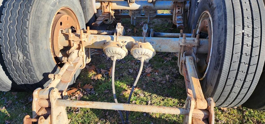 2-Axles w/Tires