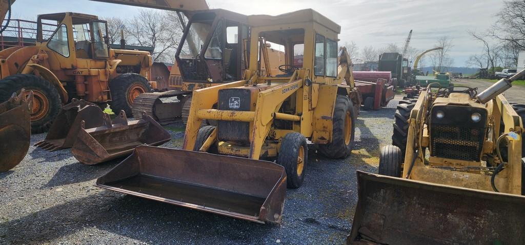 John Deere 410D Backhoe (AS IS)