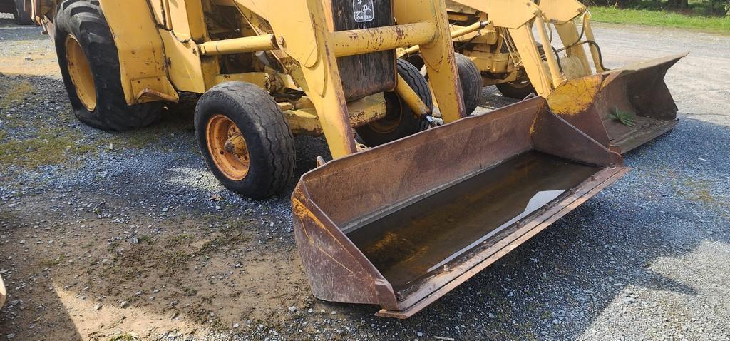 John Deere 410D Backhoe (AS IS)