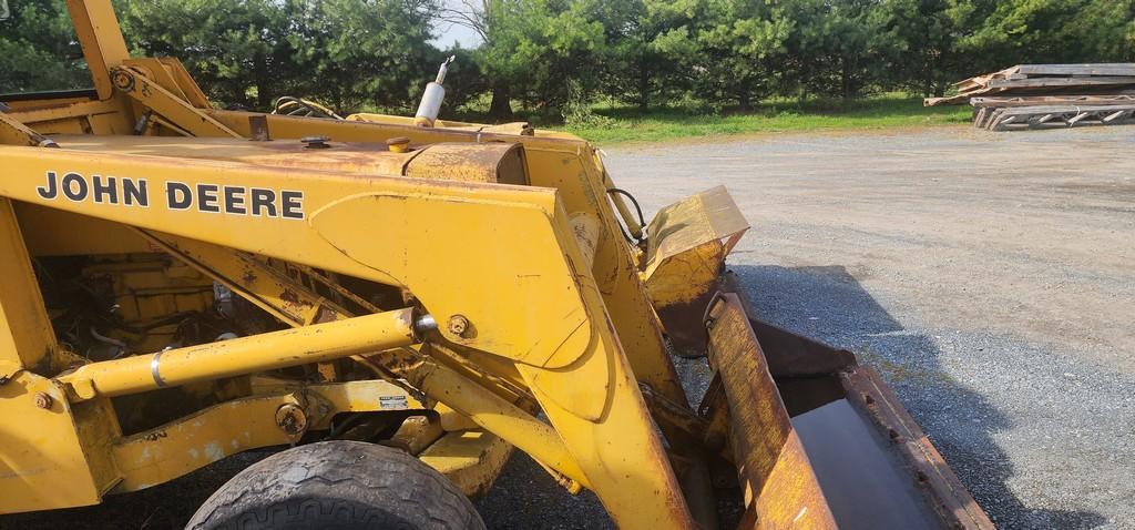 John Deere 410D Backhoe (AS IS)