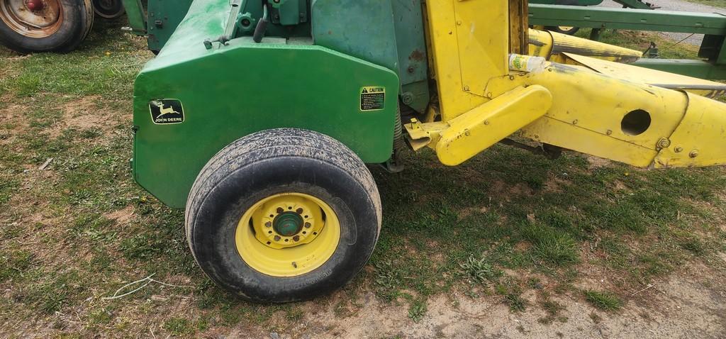 John Deere 3950 Chopper W/Head