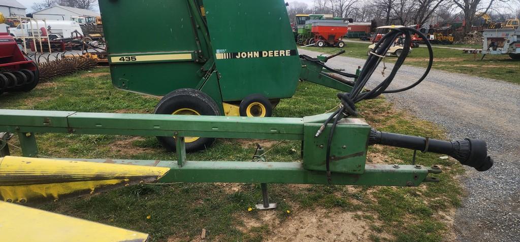 John Deere 3950 Chopper W/Head
