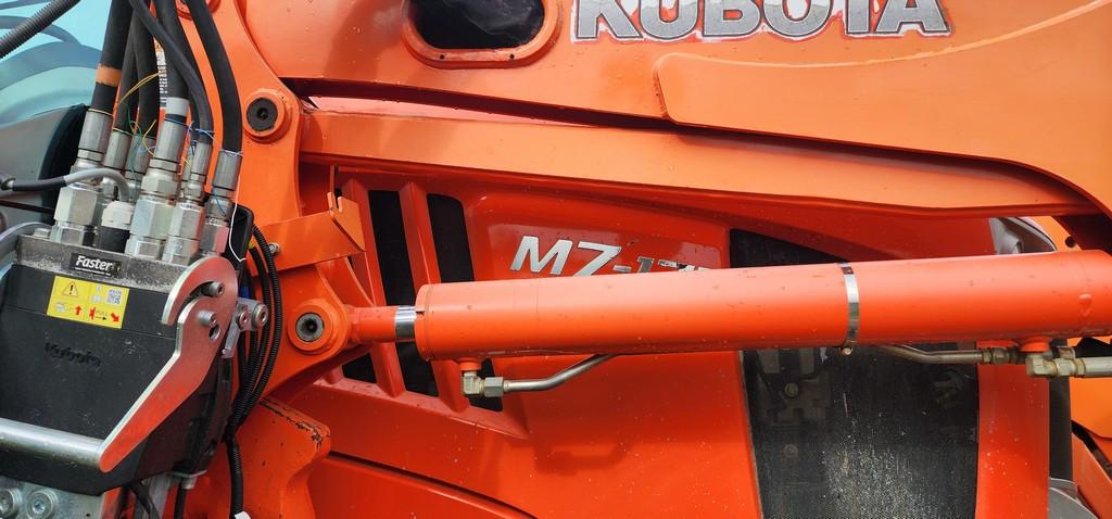 2015 Kubota M7-171P Tractor W/Loader (RIDE AND DRIVE)