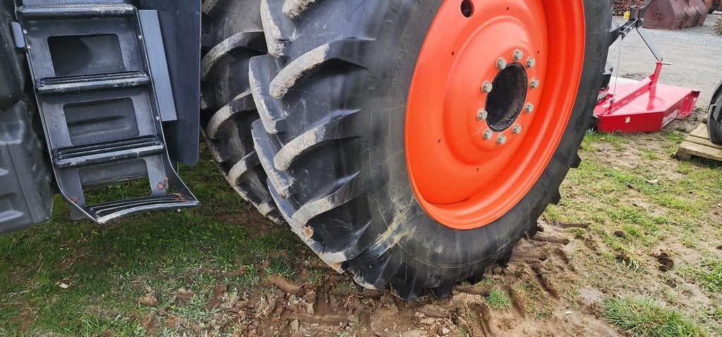 2015 Kubota M7-171P Tractor W/Loader (RIDE AND DRIVE)