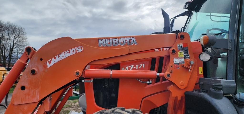 2015 Kubota M7-171P Tractor W/Loader (RIDE AND DRIVE)