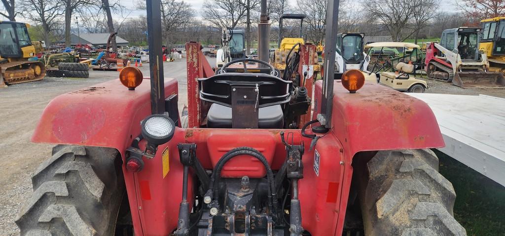 1992 Case International 495 Tractor W/Loader (RIDE AND DRIVE)