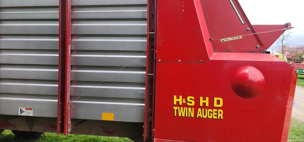 H+S Twin Auger HD Tandem Silage Wagon