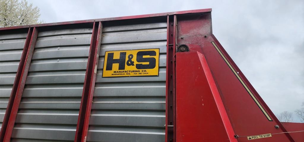 H+S Twin Auger HD Tandem Silage Wagon